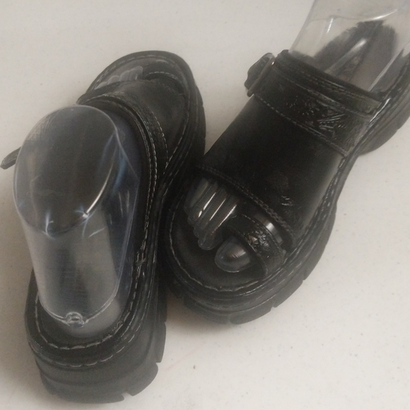 Emergency Exit Platform Slides Vegan Faux Leather Toe Thong Womens Black Sizes 7 - Picture 4 of 15